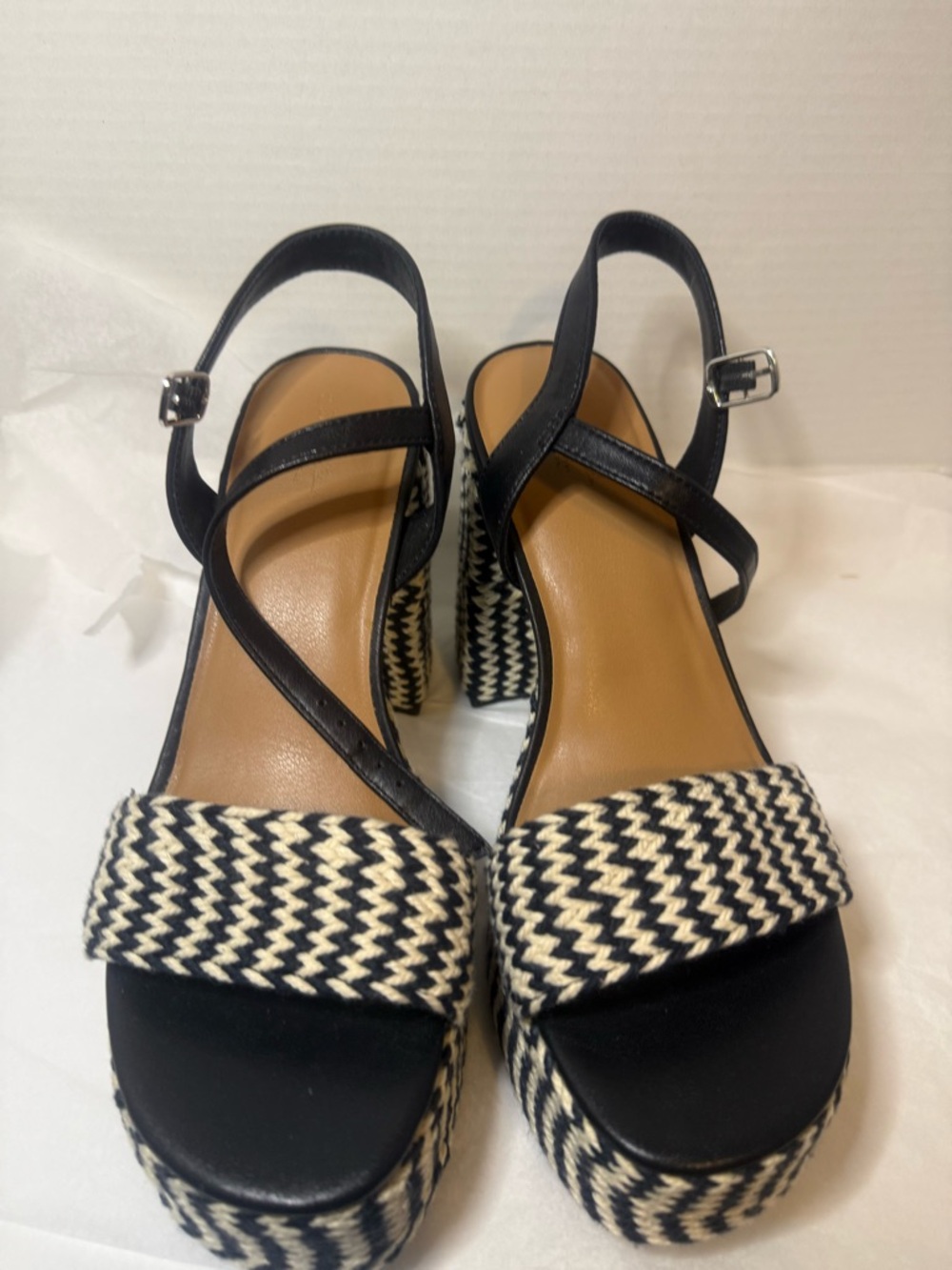 Universal Thread Women’s India Platform Heel Black and Cream Woven Sandals